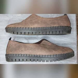 Easy Street Comfort Wave brown leather slip-on shoes size 6 (sa212)